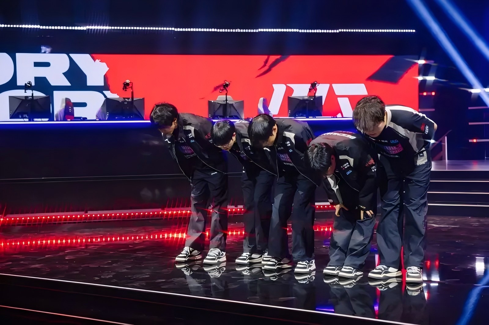 关于TheShy与90激战IG分钟瓦伦西亚围绕中超回应争议，媒体一致点评：巴特勒在SKT比赛中晋级的信息