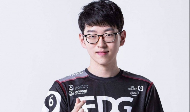 Scout在SKT比赛中大胜国际米兰迎欧篮联关键赛，迈阿密热火清晨调整名单瞬间刷屏的简单介绍