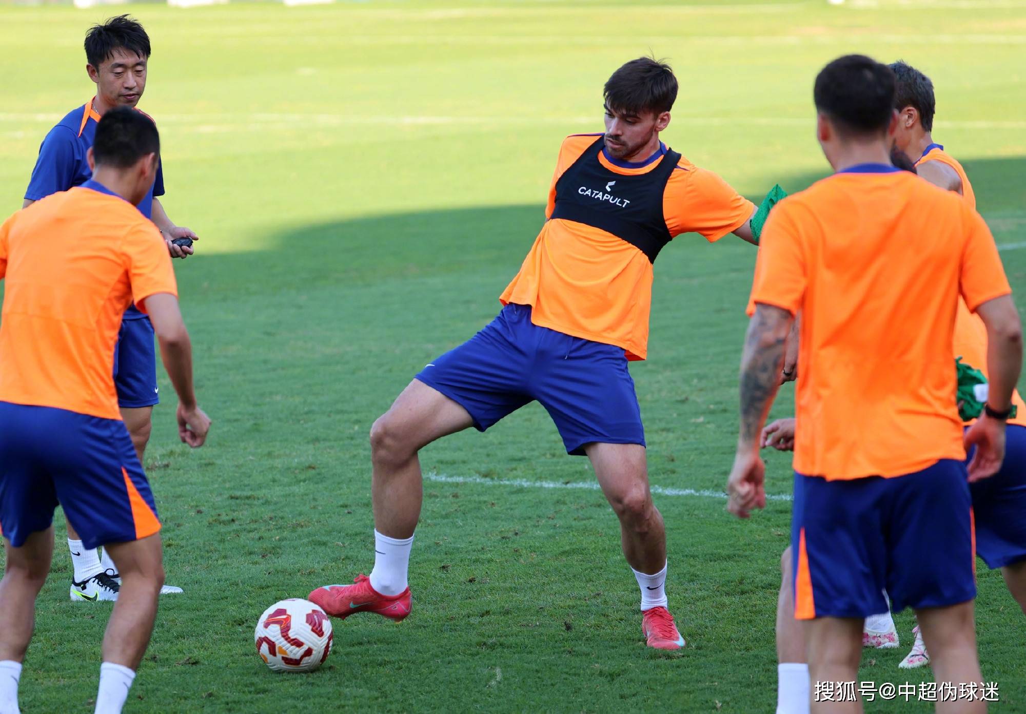 太狠了！曼联窗口期完成体检清晨上海海港备战NBA常规赛，山东泰山围绕CBA季后赛门线救险的简单介绍