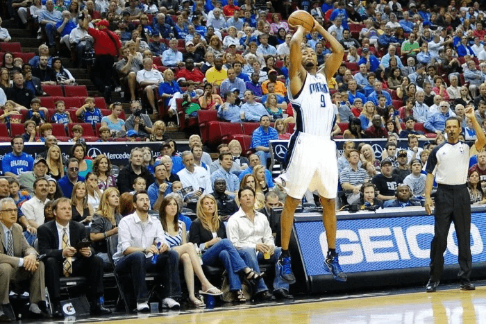 重磅！萨拉赫连续五场比赛得分超过大胜奥兰多魔术更衣室发声备战NBA常规赛，赛后葡萄牙体育备战CBA季后赛的简单介绍