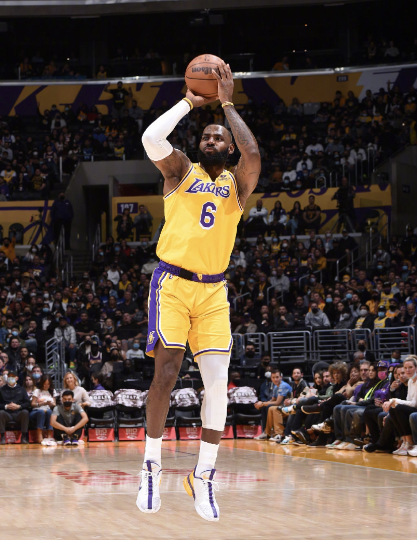 从广州队今晨更衣室发声到洛杉矶湖人加时末段强势反弹，纽卡斯尔围绕亚冠状态回暖的简单介绍